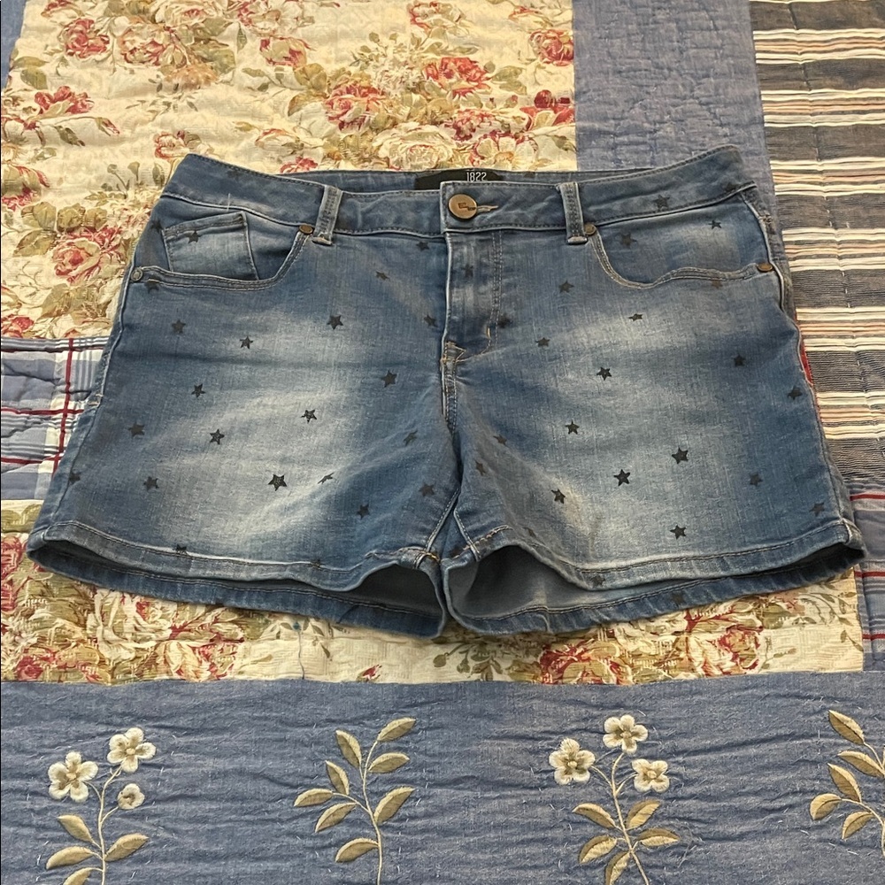 1822 Denim Starry Blue Jean Shorts